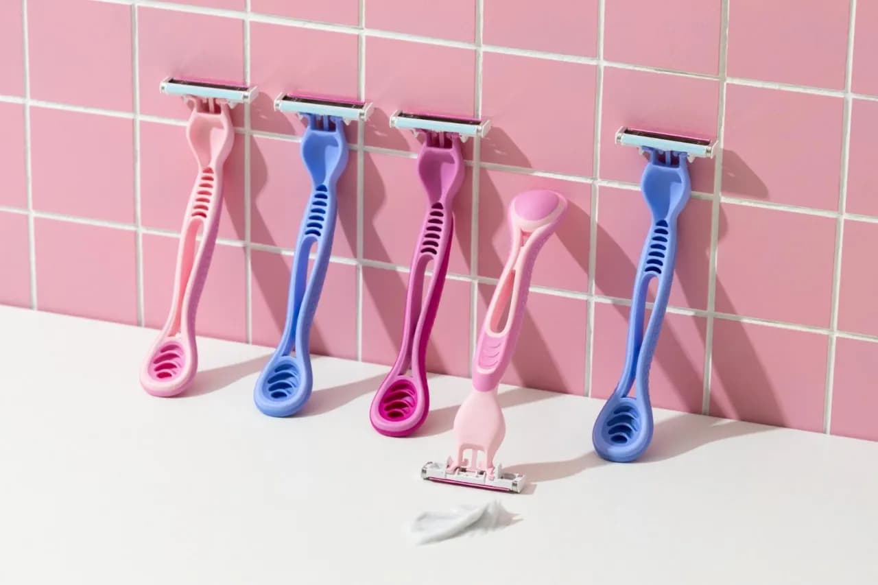 Jak poprawnie golić miejsca intymne, aby uniknąć podrażnień i bólu Jak poprawnie golić miejsca intymne, aby uniknąć podrażnień i bólu