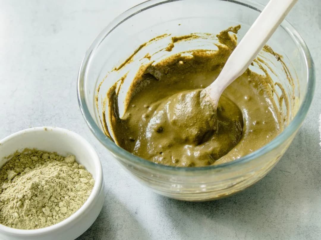 Henna do włosów jak stosować – uniknij najczęstszych błędów i zyskaj piękny kolor